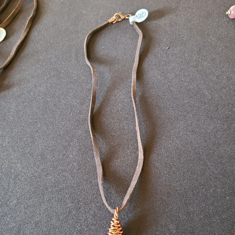 Handmade Chartreuse Mother-of-pearl Necklaces - Picture 2 of 3